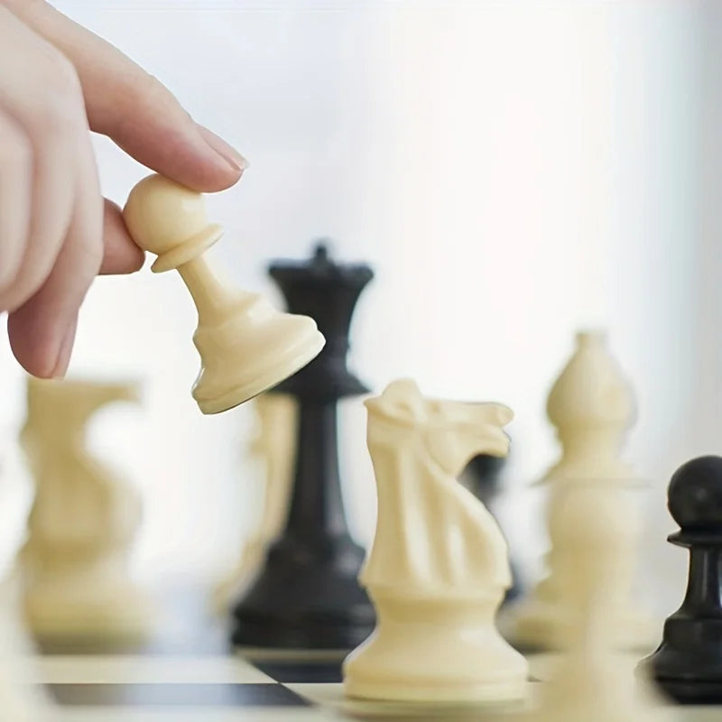Outdoor Travel Portable Chess Set Barrel Folding Chessboard Plastic Chess Pieces Family Board Games Kids Chess Set la boutique échecs